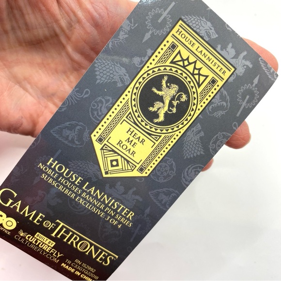 Game of Thrones House Lannister HEAR ME ROAR Pin With Box - Picture 7 of 9